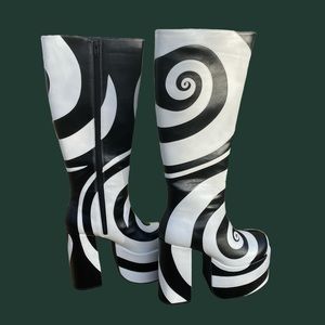 Current mood sweet swirl platform chunky heeled boots